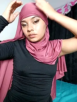 Samira_1 Adlı Modelin Canlı XXX Sohbeti