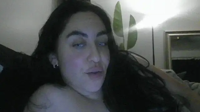 WetFlower69 élő XXX-chatje