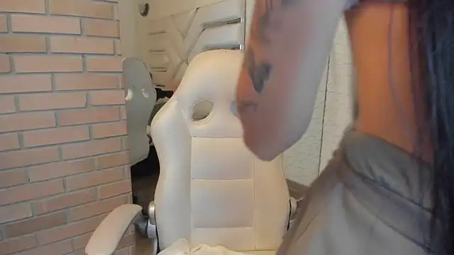 Chatroom XXX en direct de KattyLilli