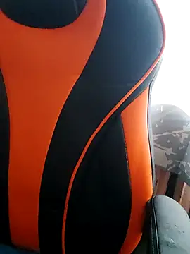 Chat +18 de Aashikalaa ao vivo