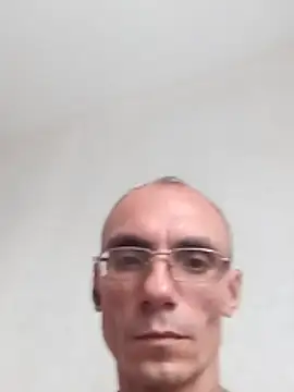 Andrei400308 live XXX chat