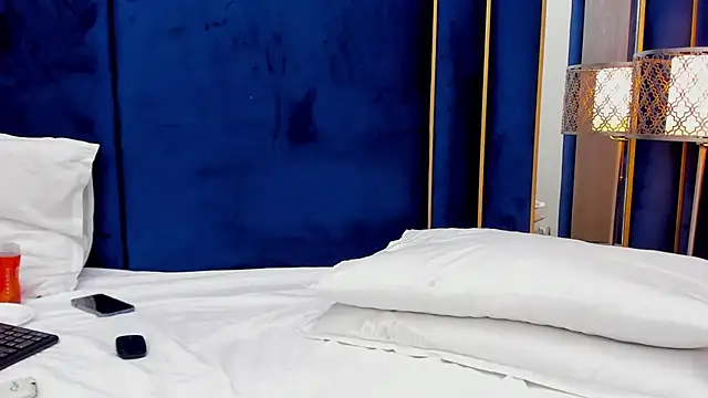 Chat +18 de tenny_shy ao vivo