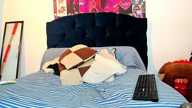 ZOREN33 live XXX chat