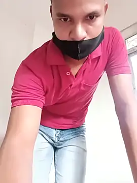 Rashi__75 Adlı Modelin Canlı XXX Sohbeti