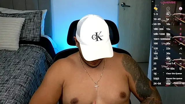 owen-pierces' Live XXX Chat