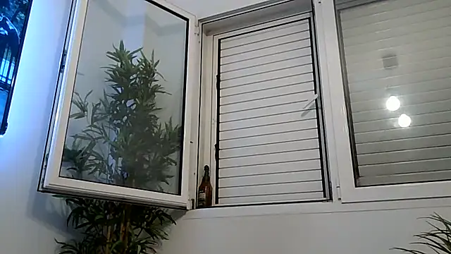 XXX chat uživo modela yanick931