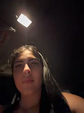 I_AM_SOPHIE_ Adlı Modelin Canlı XXX Sohbeti