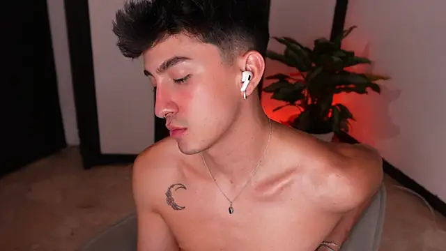 sweettaaron01 라이브 XXX 채팅