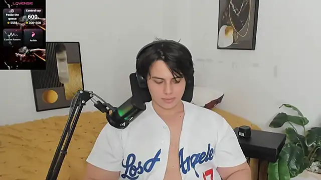 دردشة Thom_Ohtani الجنسية المباشرة