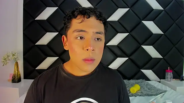 Chat +18 de darian_lafortezaa ao vivo