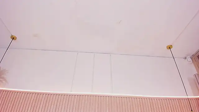 NahimiThompson's Live XXX Chat