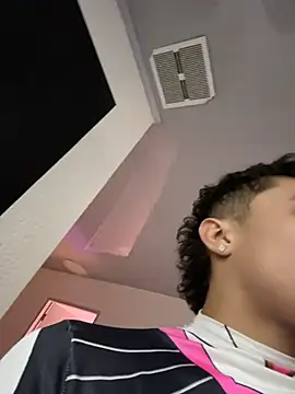 Chatroom XXX en direct de Dominik_Souza