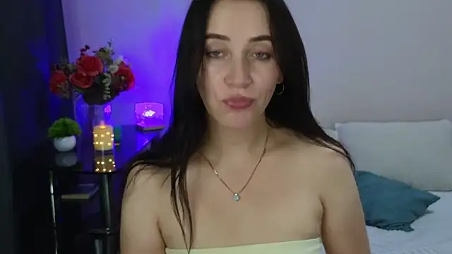 MonicaSweetx Chat XXX in diretta