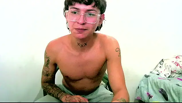 Ebebyjuan Adlı Modelin Canlı XXX Sohbeti
