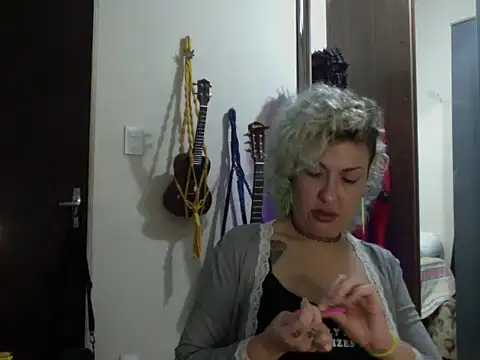 MariLouM's Live XXX Chat