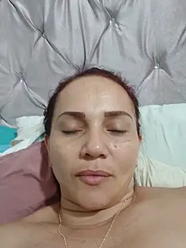 Amanda39's Live XXX Chat