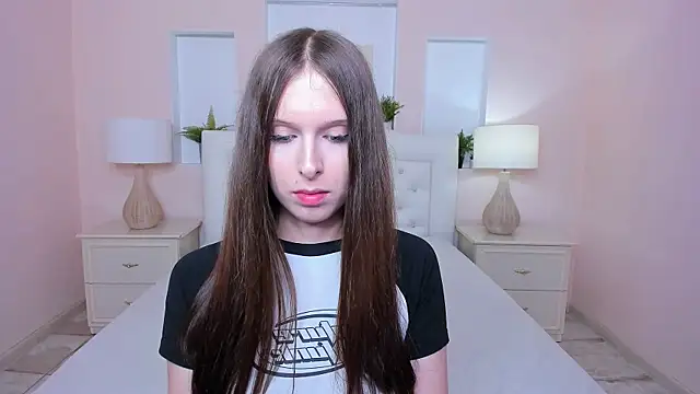 dark_k1tty XXX чат на живо