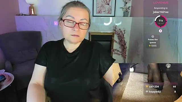 Alexandra_Kind Live XXX-Chat