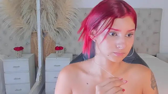 CinthiaCollins' Live XXX Chat