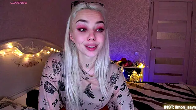 LillyMoure_ Live XXX-chat