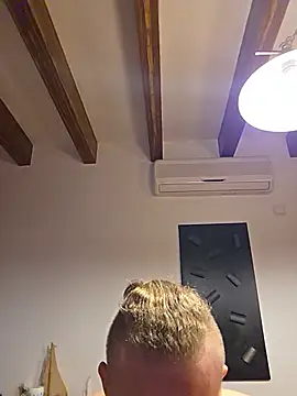 Živý XXX chat kylie_blck