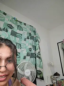 Chat +18 de azulzulix ao vivo
