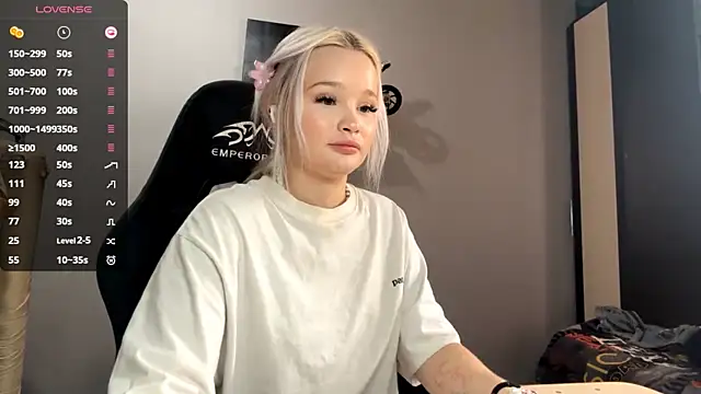 JoleneDorow XXX чат на живо