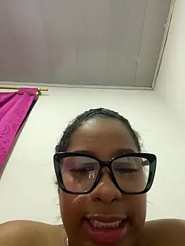 NV-Nikoll Live XXX-Chat