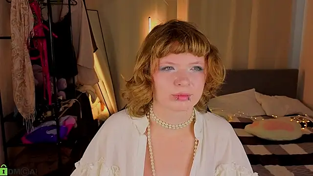 VioletDesiree's Live XXX Chat