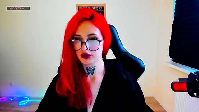 your_tora Adlı Modelin Canlı XXX Sohbeti