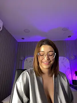 Chat +18 de AbrilBloom ao vivo
