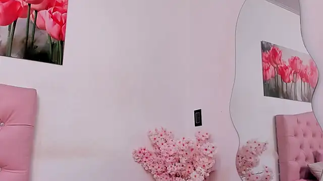 pinky_f00x: онлайн-секс-чат