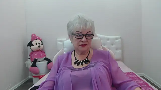 KayleSmoll Chat XXX in diretta