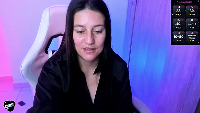 Saskyaa Live XXX Chat