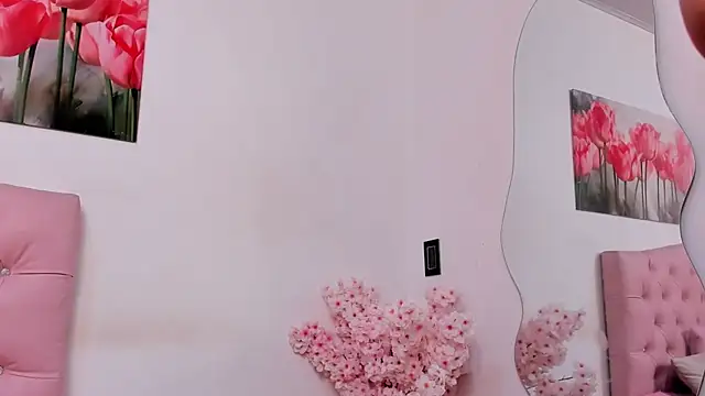 pinky_f00xのライブXXXチャット