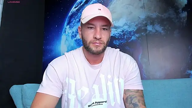 XXX chat uživo modela delessandro_world