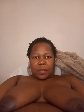 Chatroom XXX en direct de Lahpussy
