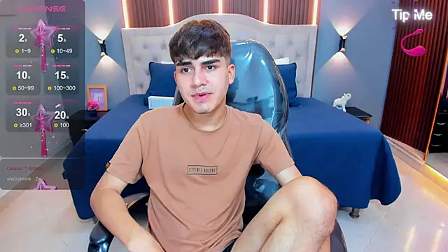 Tommy18__ XXX чат на живо