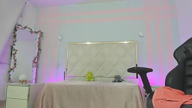 fiory_tay élő XXX-chatje
