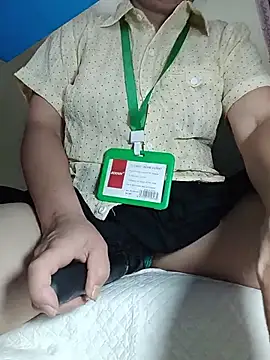 Lyna_sexy24のライブXXXチャット