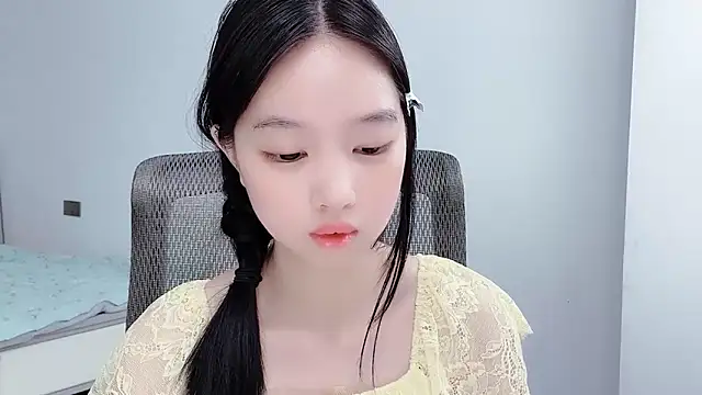 Yoyo33355's Live XXX Chat