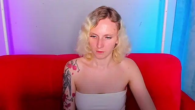 LikiLips' Live XXX Chat