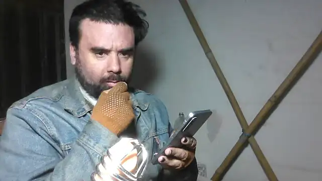 Chat XXX ao vivo de Smoker_lounge