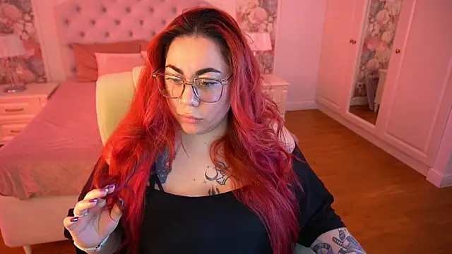 Kittywakee Adlı Modelin Canlı XXX Sohbeti