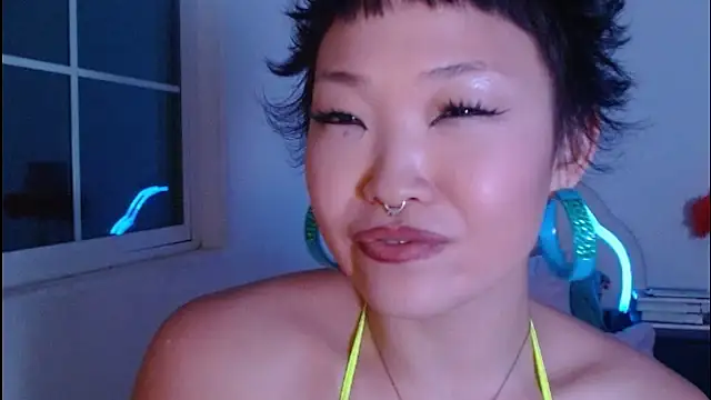 Chat +18 de LLspinzz ao vivo