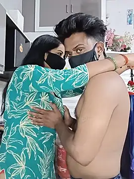 Kaur_Simran_01のライブXXXチャット