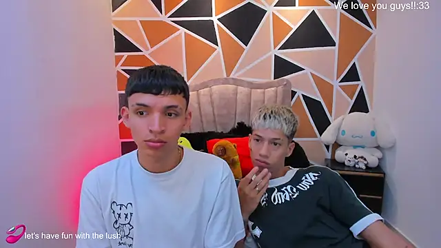 Juan_Nd_Steven Live XXX Chat