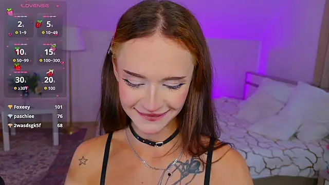 XXX chat uživo modela Adetta