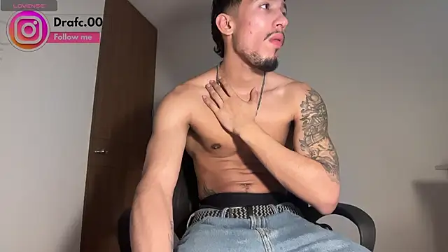 rafael_stone11 élő XXX-chatje