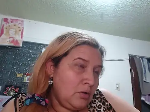 Perla1981--n Live XXX chat